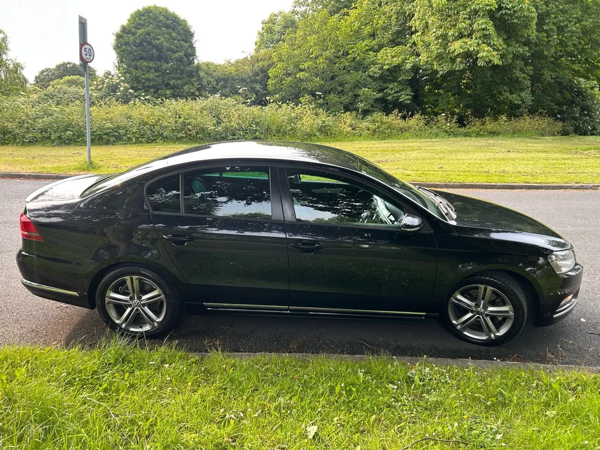 VW Passat Diesel R.line - Image 2