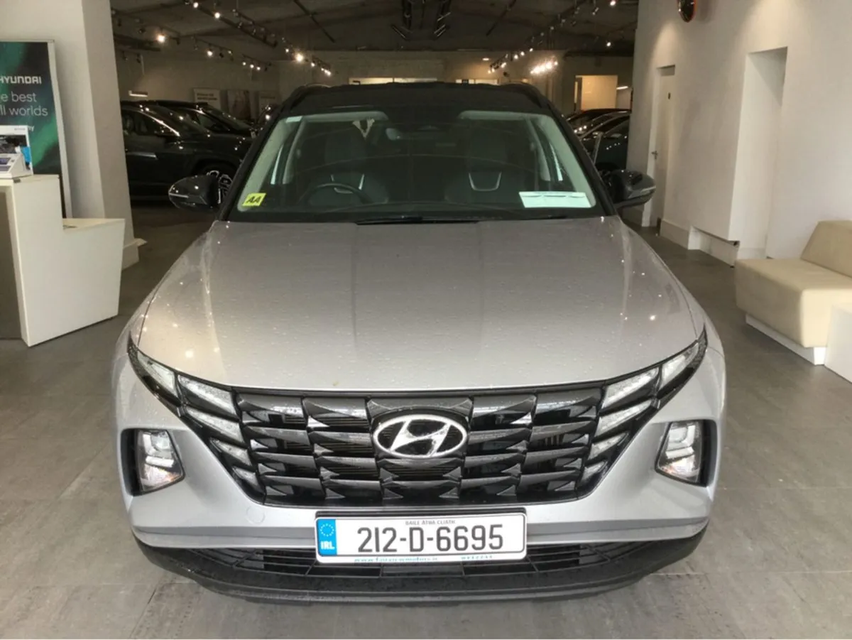 Hyundai Tucson Executive Hybrid TWO Tone - 1 Owne - Image 4