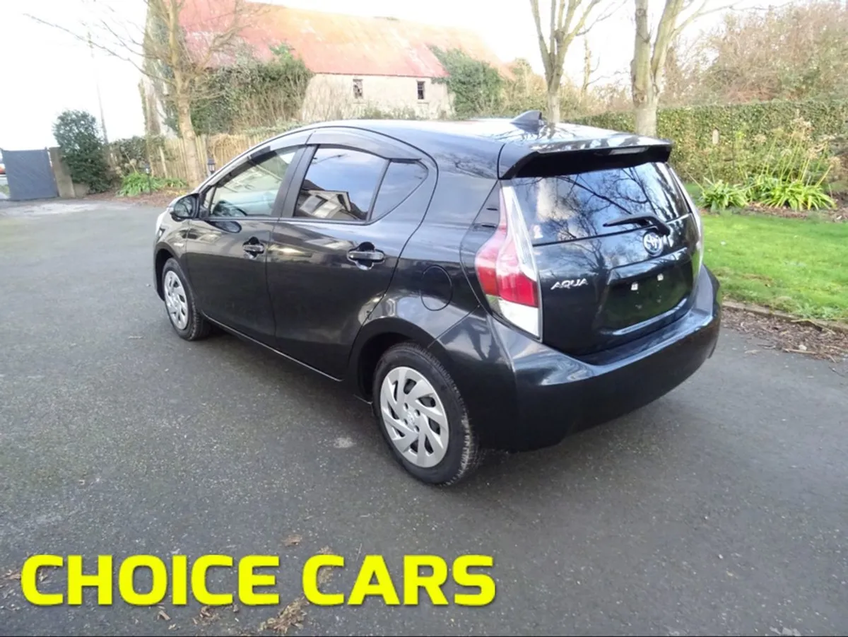 Toyota Aqua 1.5 Hybrid Android Auto - Image 4