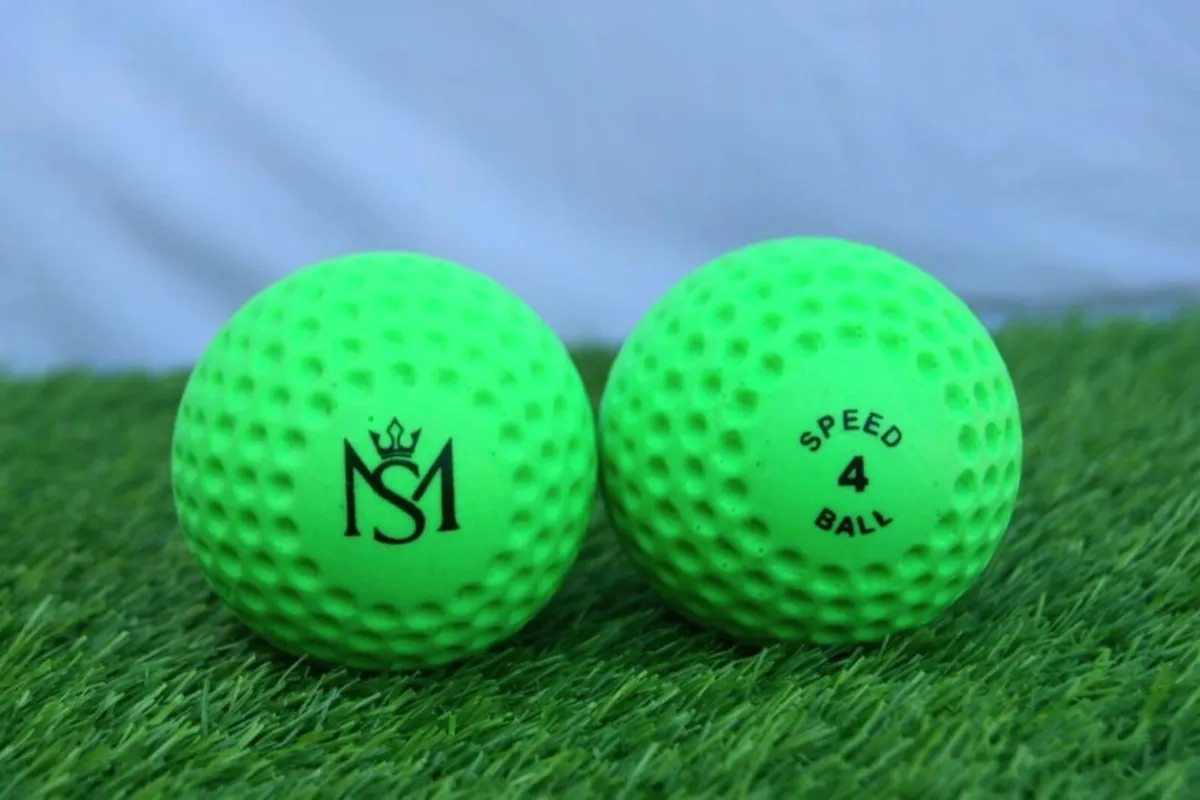 Speed balls sliotars size 4 pack 12 - Image 4