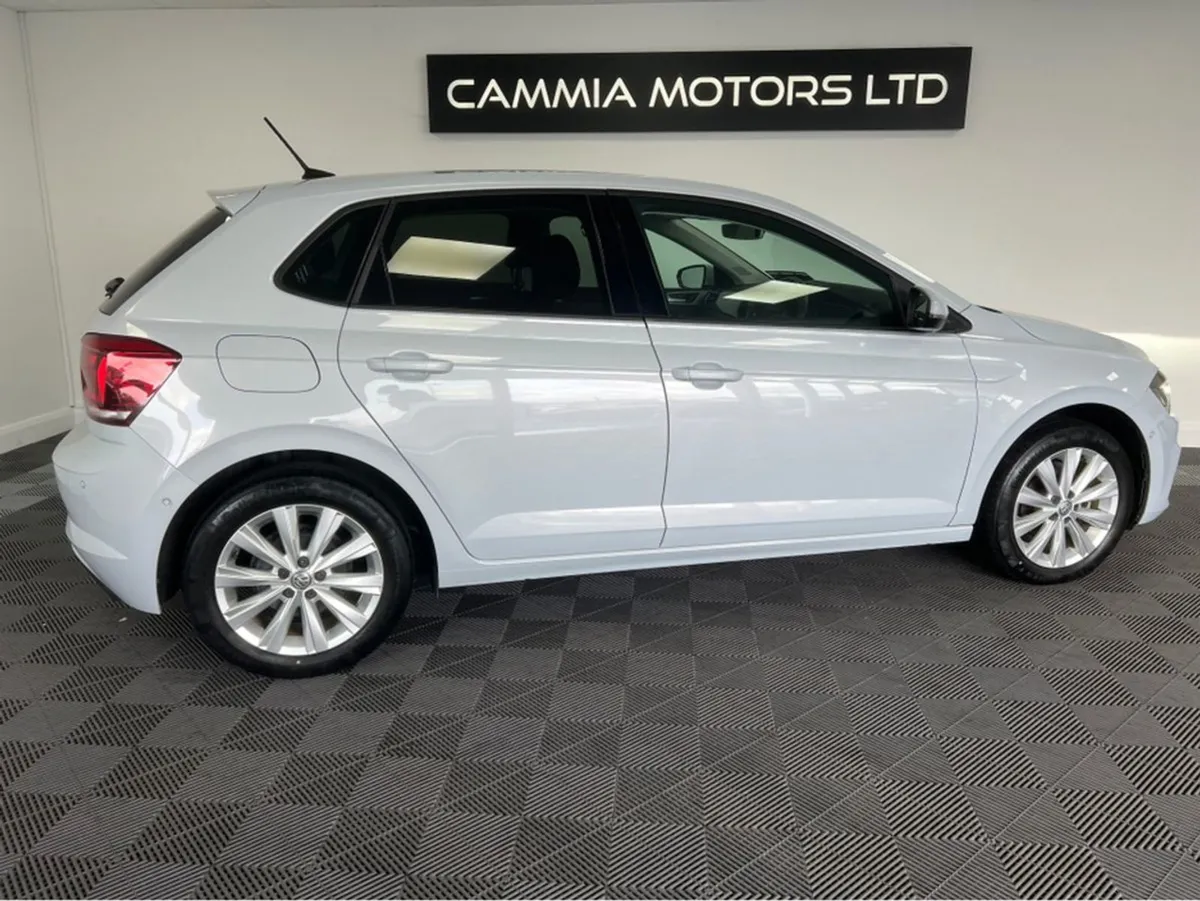 Volkswagen Polo  volkswagen Polo  Silver White Me - Image 4