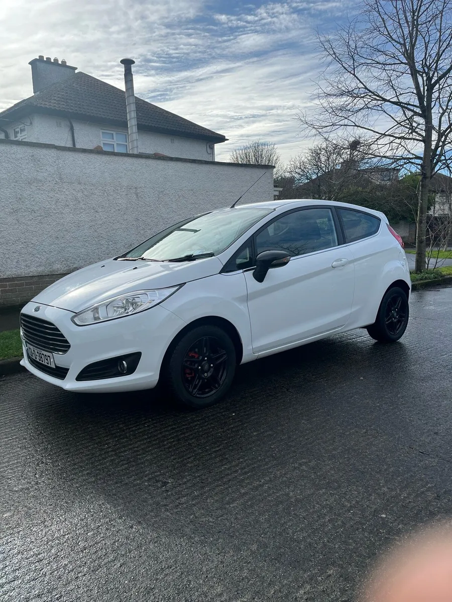 2013 Ford Fiesta - Image 1