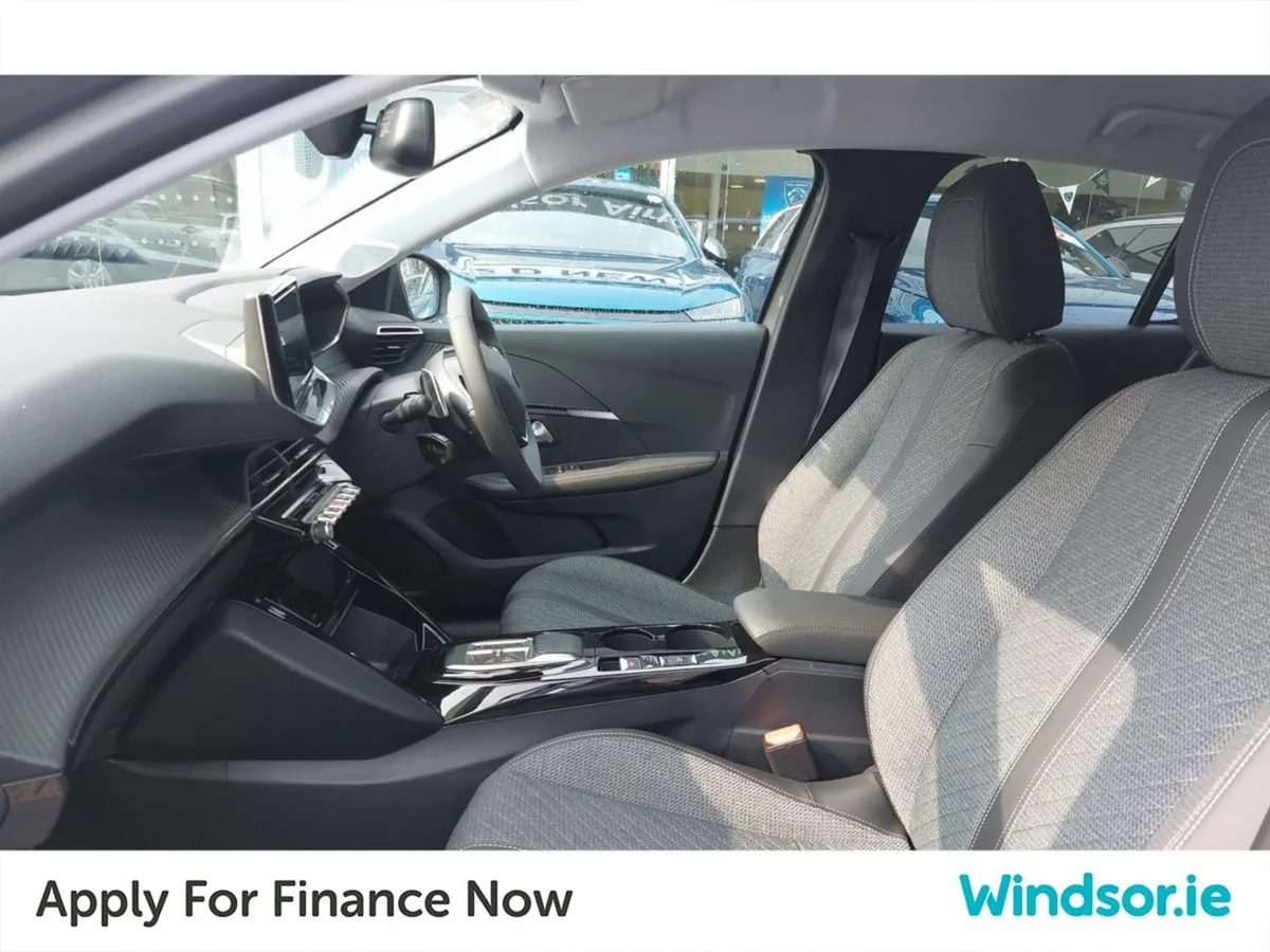 Peugeot 208 1.2 Mhev Puretech 100bhp Allure - Image 4