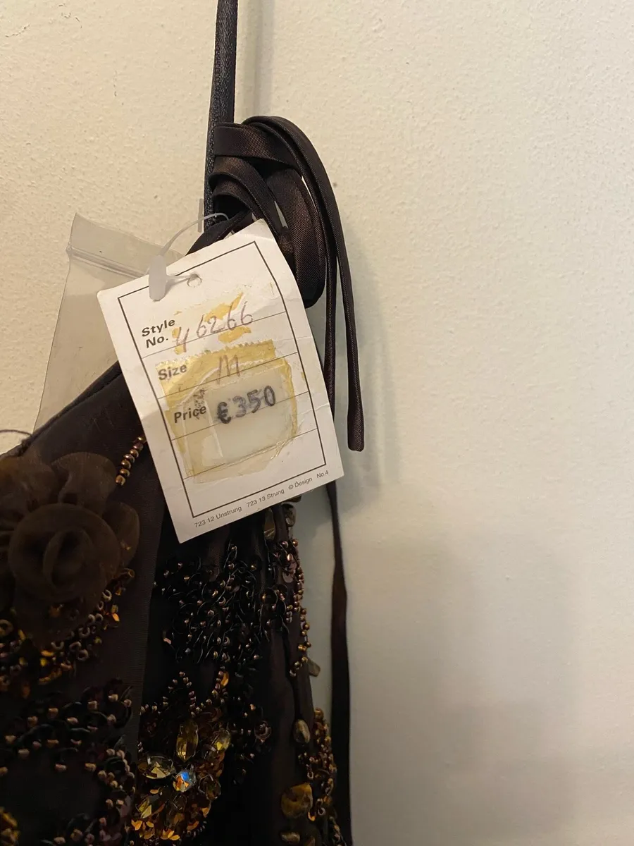 Brown taffeta ballgown - Image 2