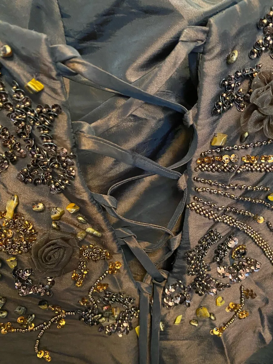 Brown taffeta ballgown - Image 4