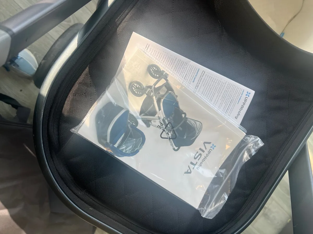 Uppababy vista + strollers - Image 4