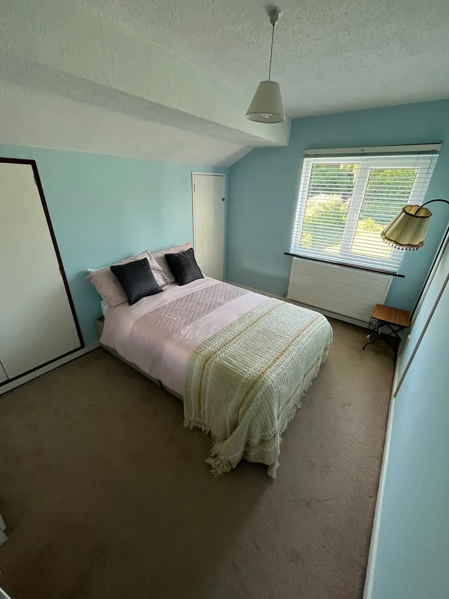 Bed - Image 1