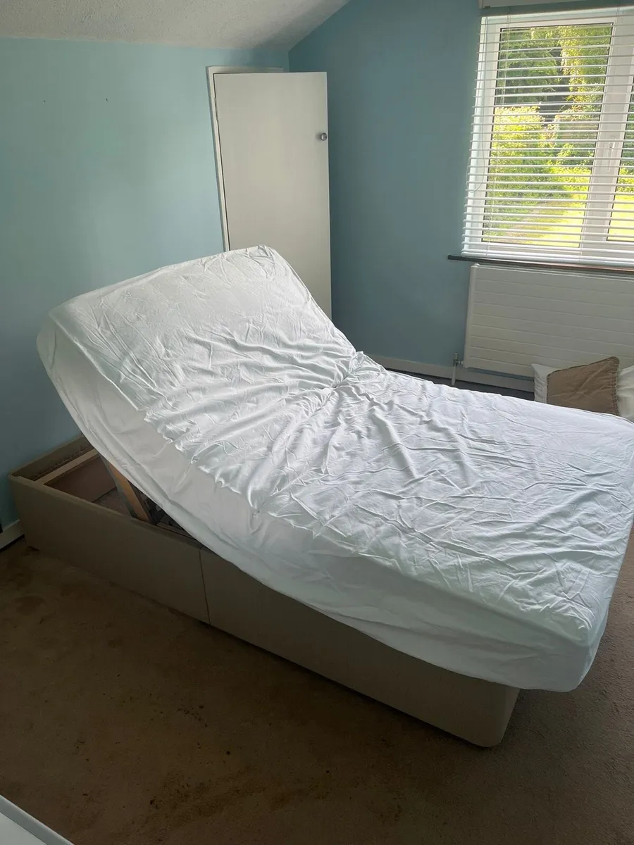 Bed - Image 3
