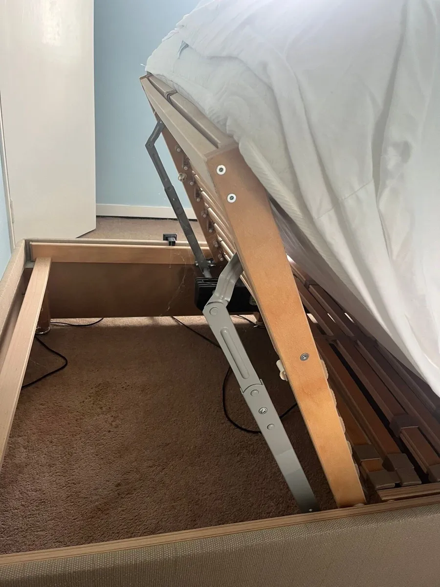 Bed - Image 4