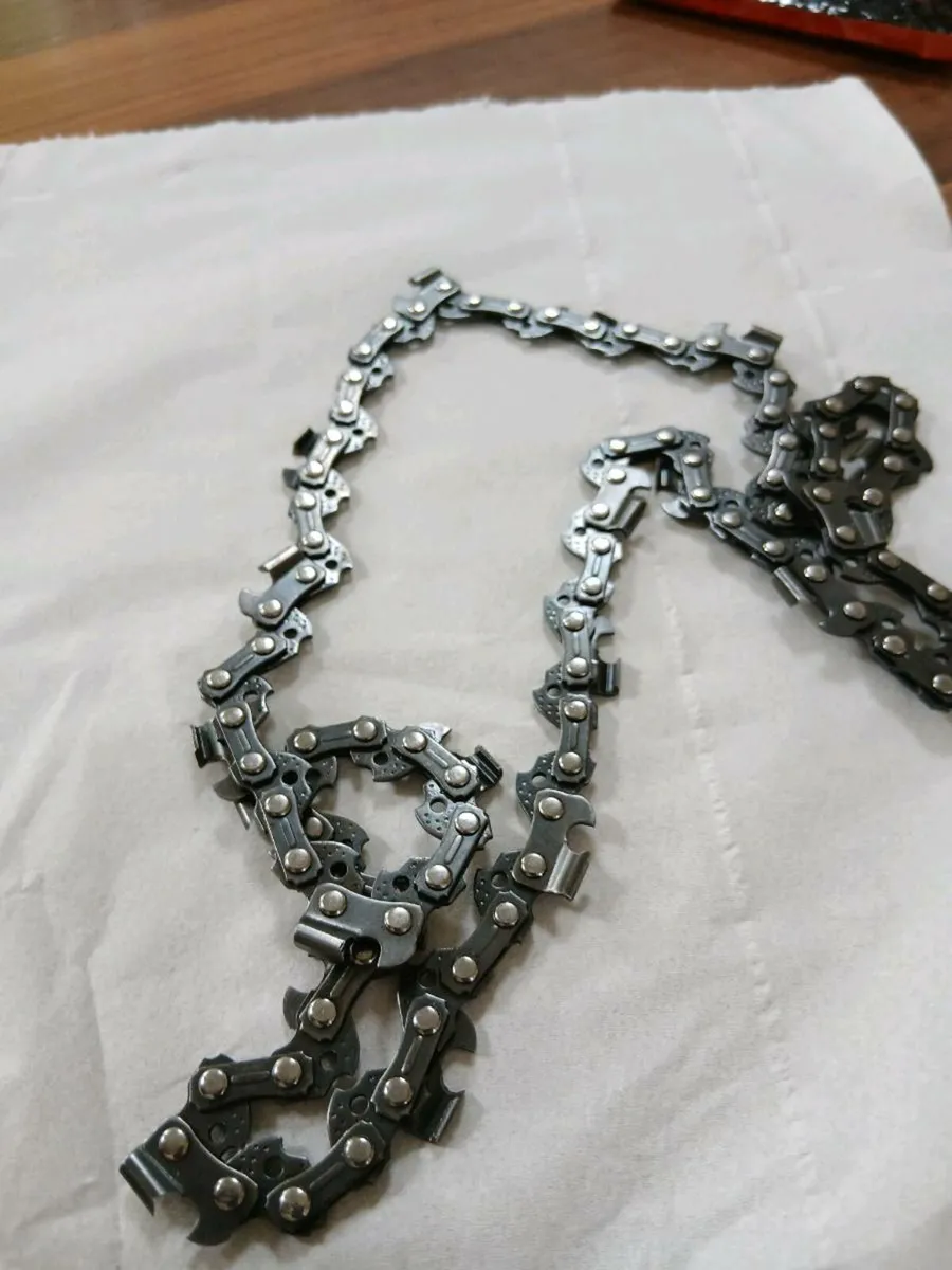 12" new chainsaw chains 2no. - Image 2
