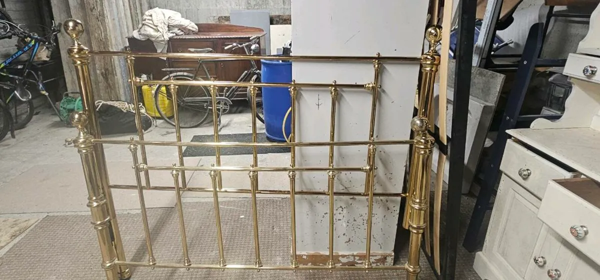 5ft Brass Bed - Image 1