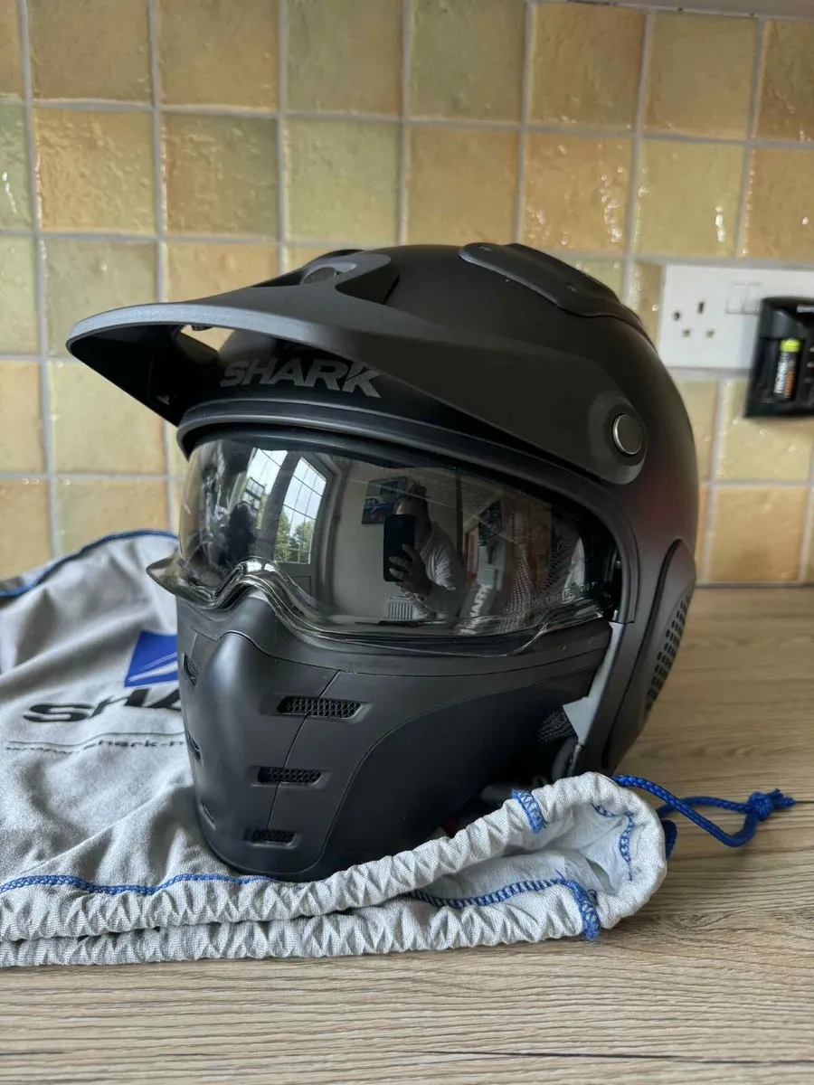 Shark X Dark 2 helmet - Image 3