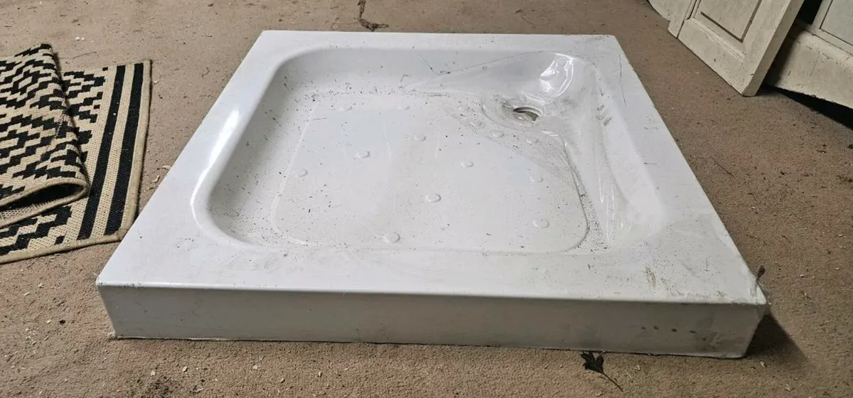 Shower tray - Image 1