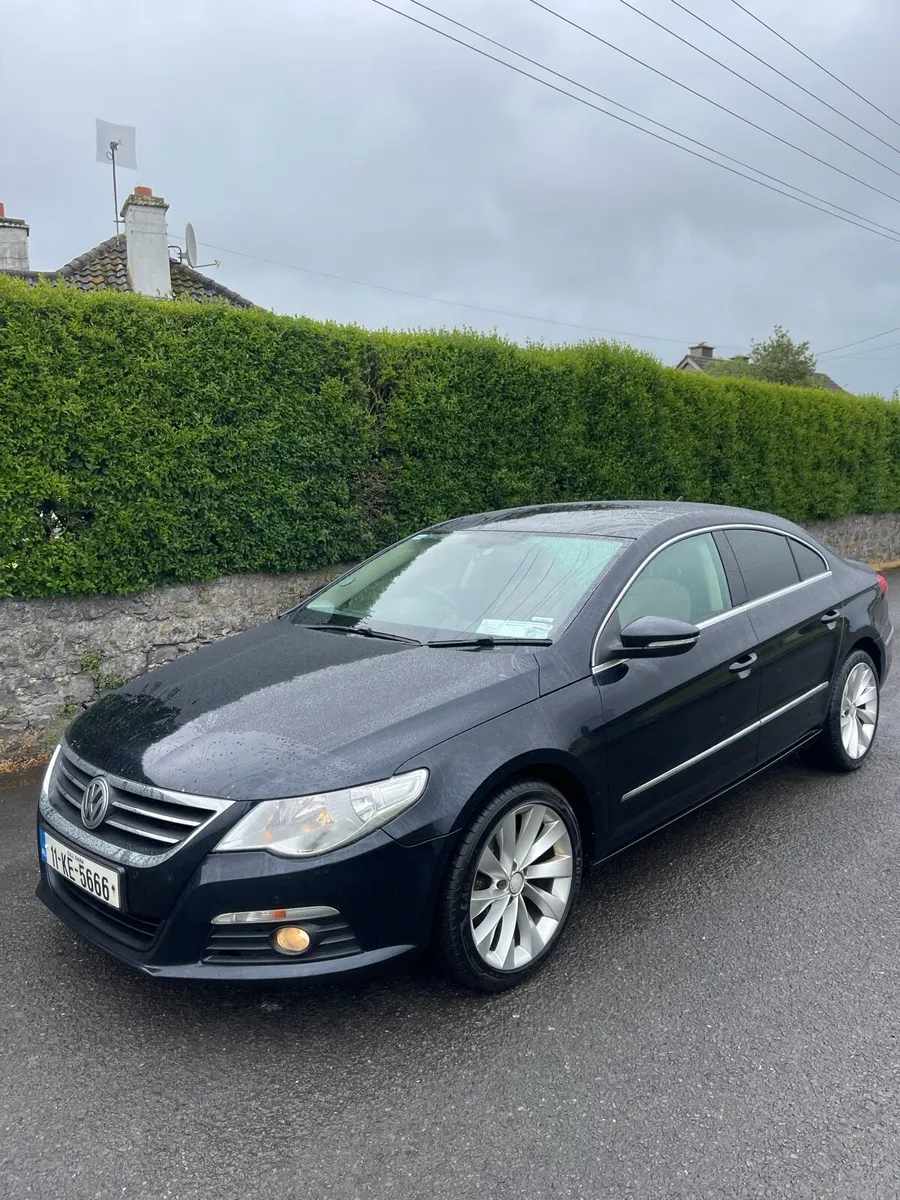 2011 Volkswagen Passat CC - Image 2