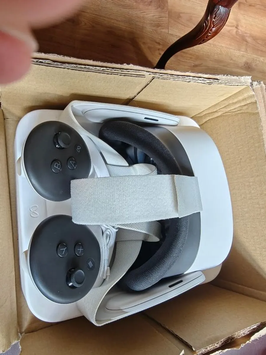 Meta quest 3s vr head set of swap for decent tv