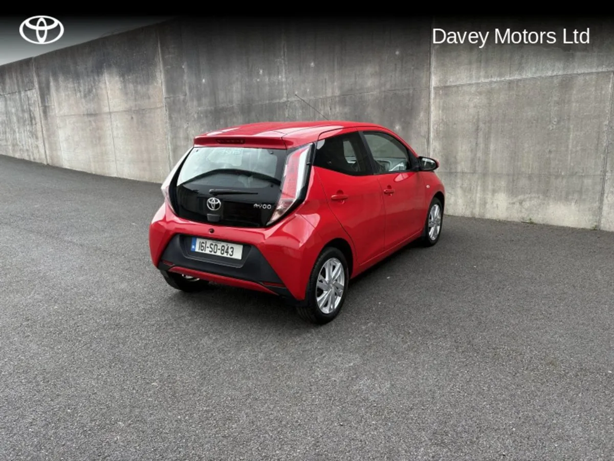 Toyota AYGO Aygo 1.0 5DR X-play - Image 2
