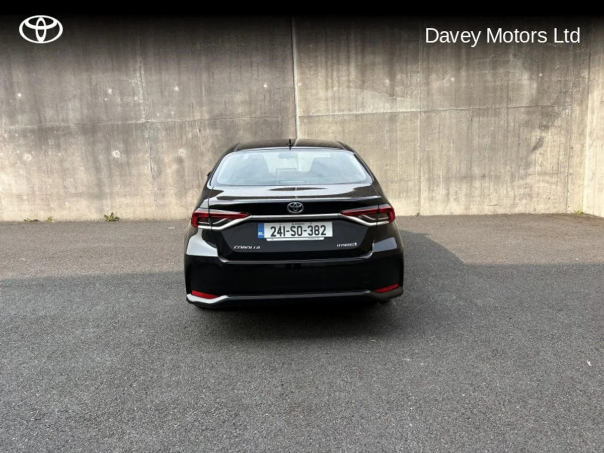 Toyota Corolla Luna Saloon 4DR Auto - Image 4