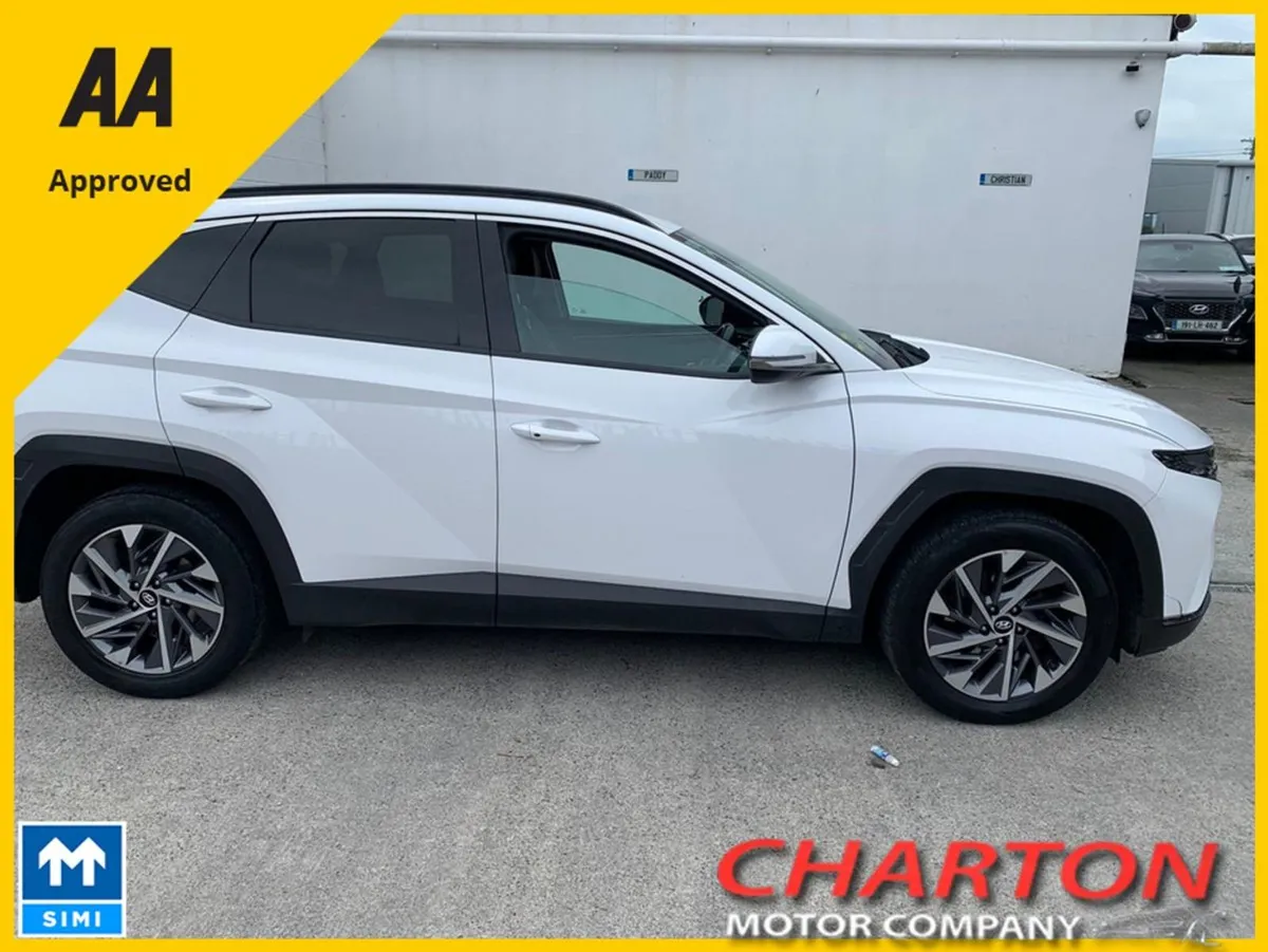Hyundai Tucson Executive Plus 5DR Diesel - Image 3