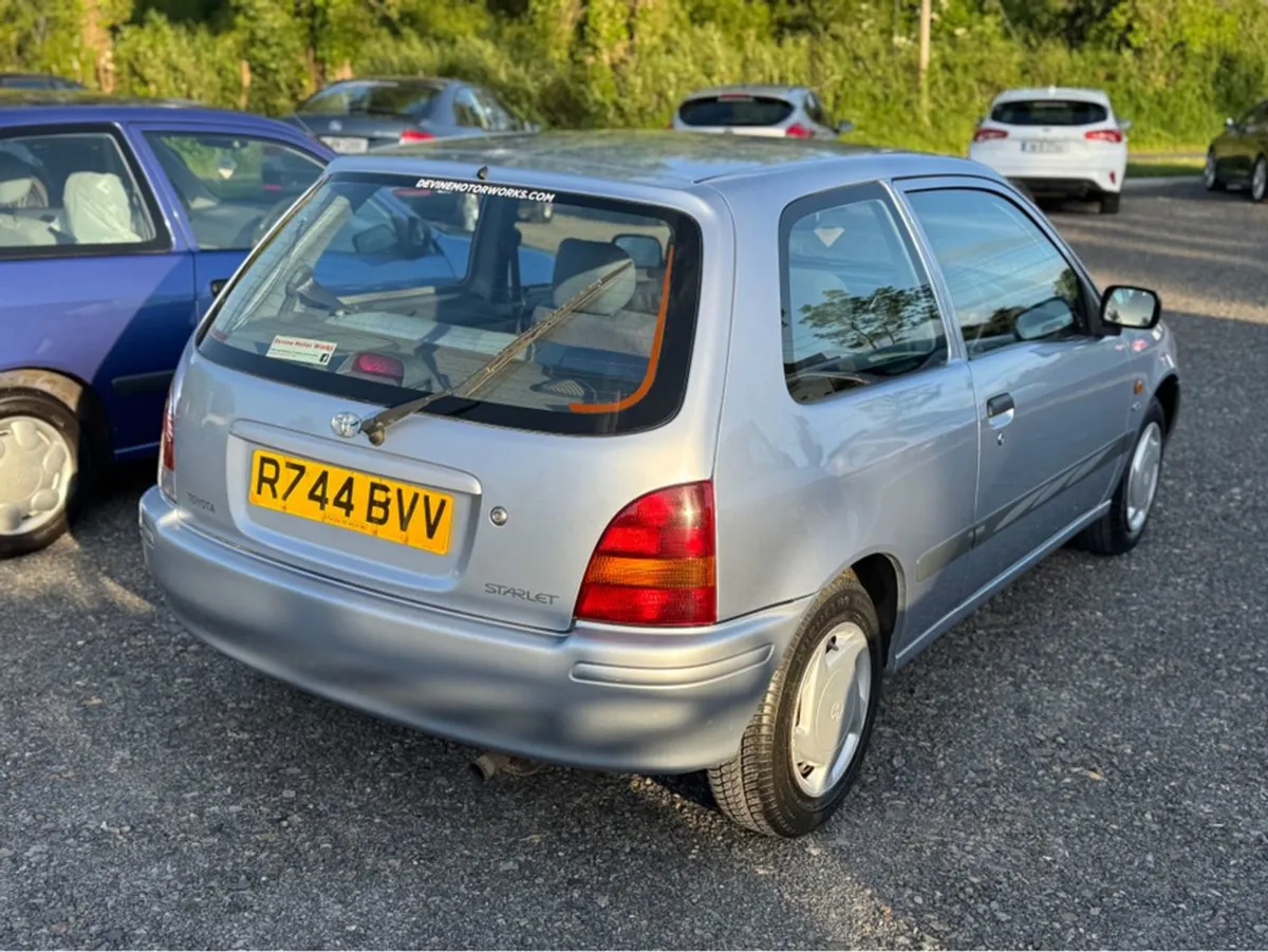 Toyota Starlet Sun Roof - Image 3