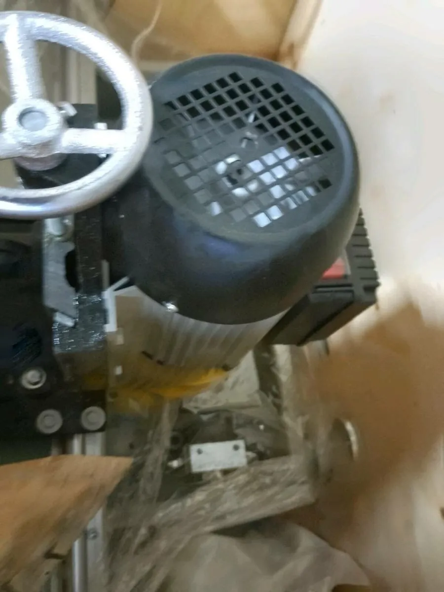 Woodchipper knife sharpener - Image 2