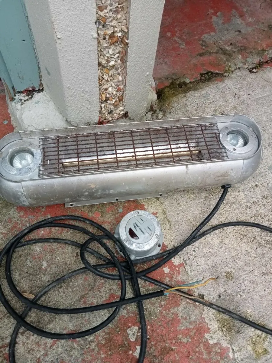 Old heater with two built in lights - Image 1