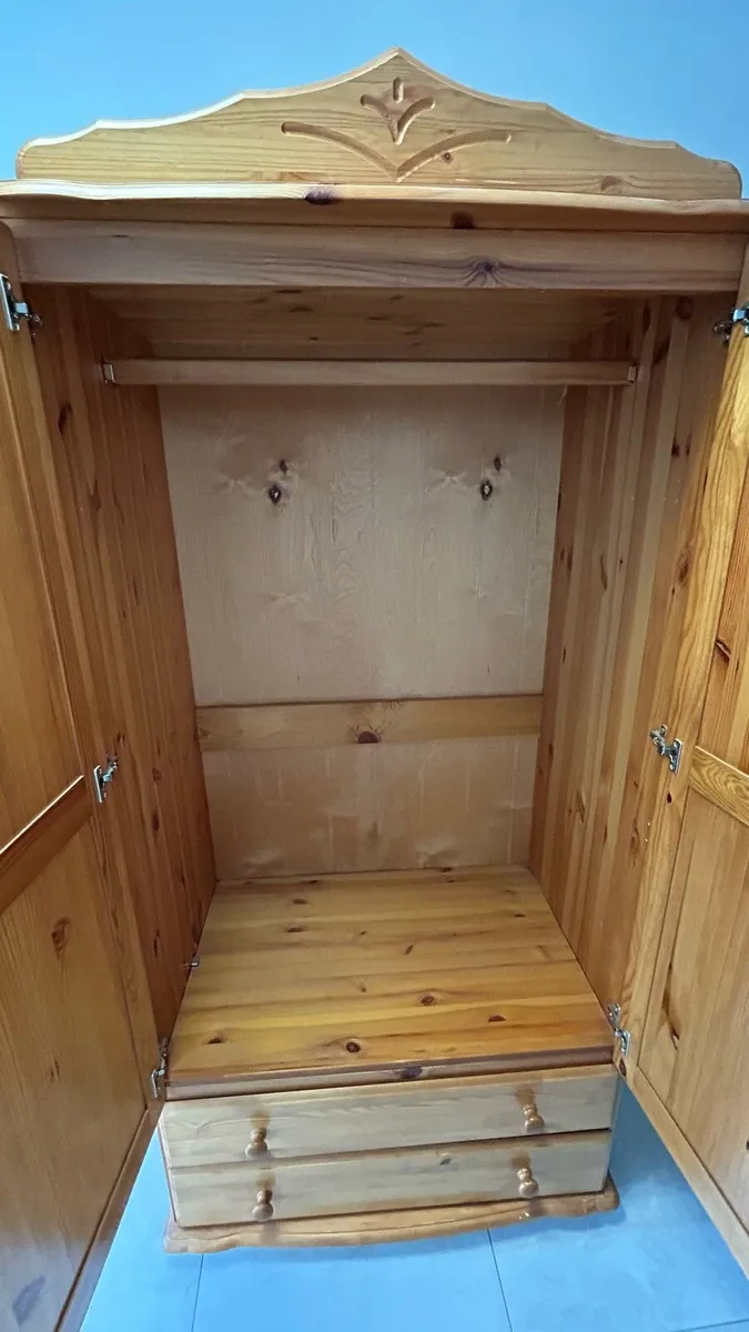 Wardrobe - Image 3
