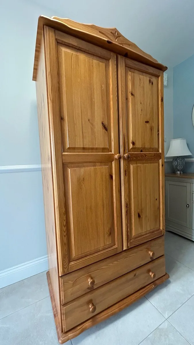 Wardrobe - Image 4