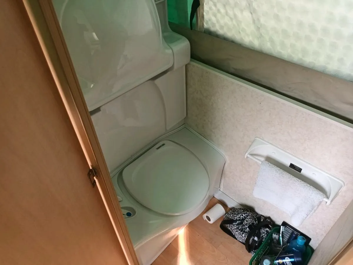 Caravan - Image 4