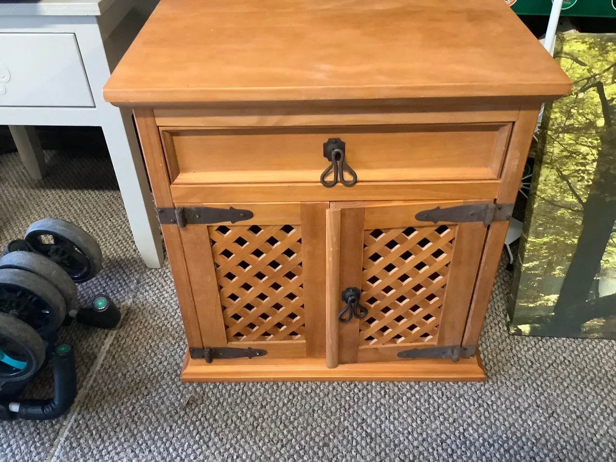 Job lot of furniture and mirrors €120 - Image 4