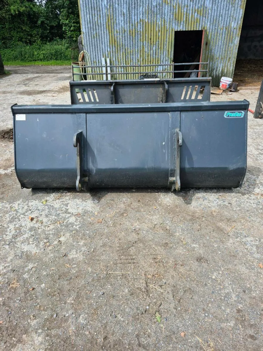 Bucket and spike - Image 3