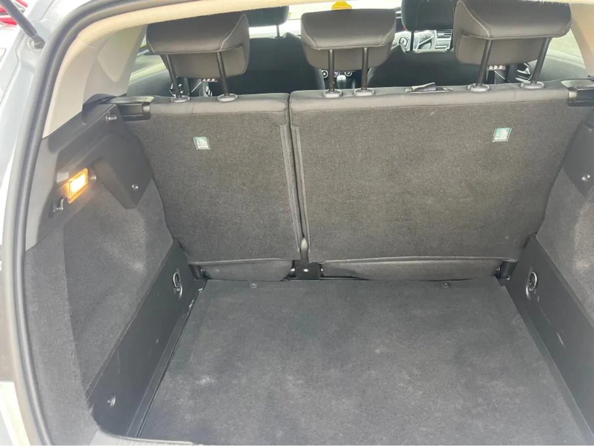 Renault Captur Iconic Edition Naeb TCE 90 MAN - Image 4