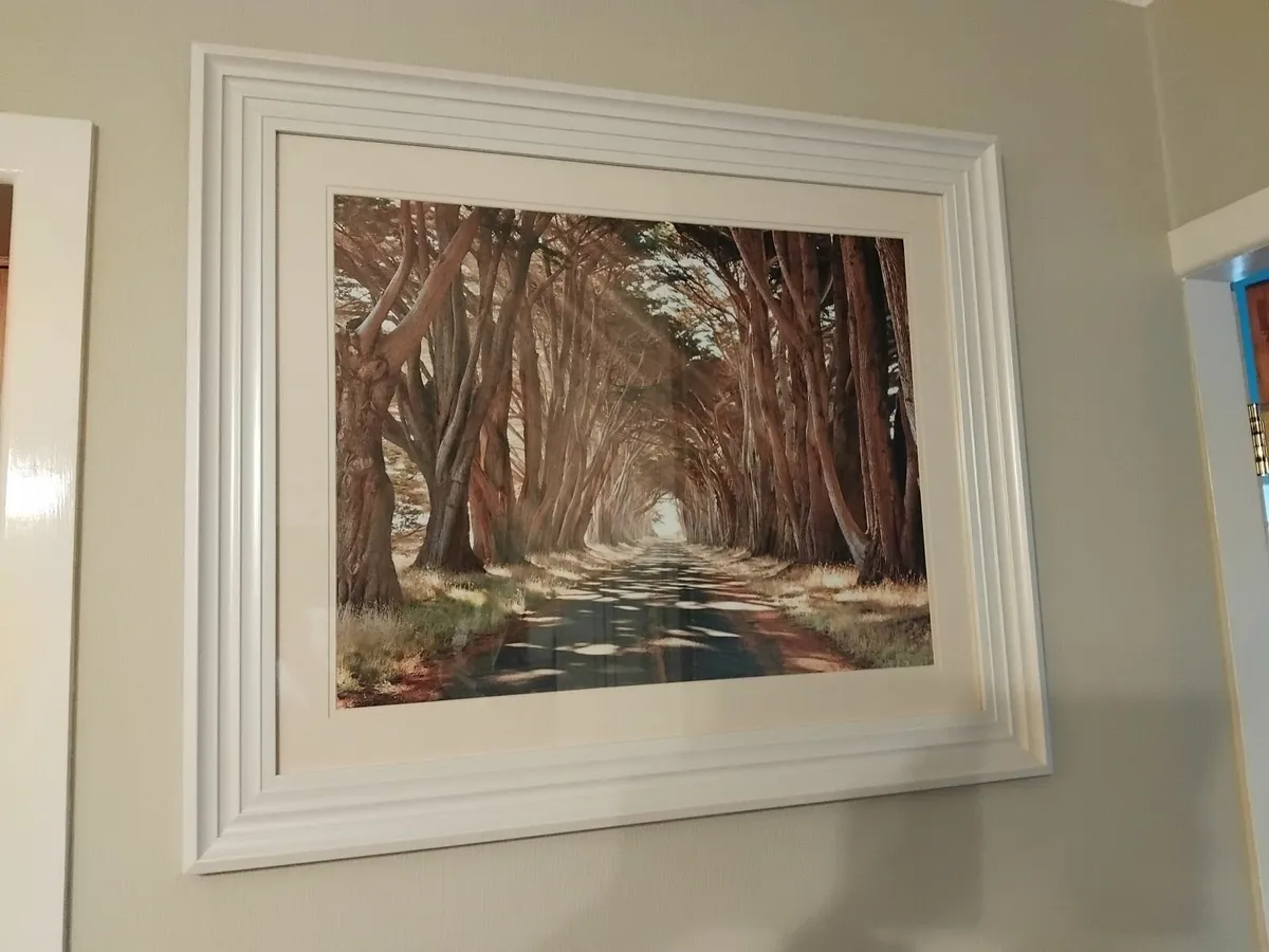 Furniture and pictures - Image 2