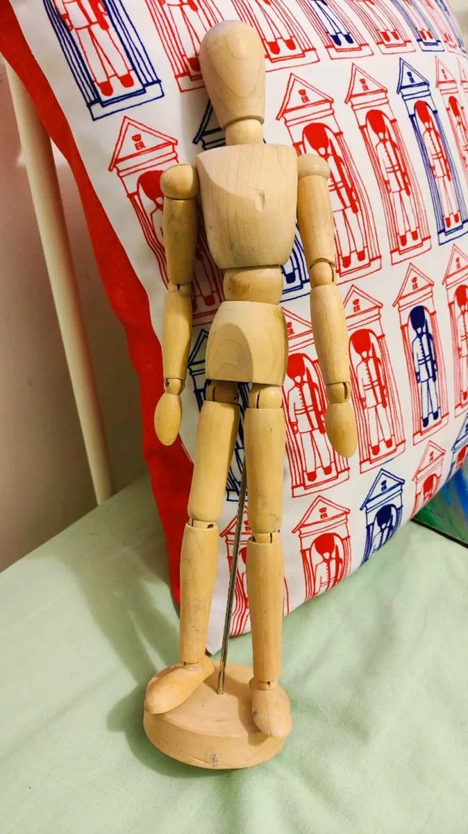 Flexible Wooden Artist Mannequin Doll Painting Art - Image 3