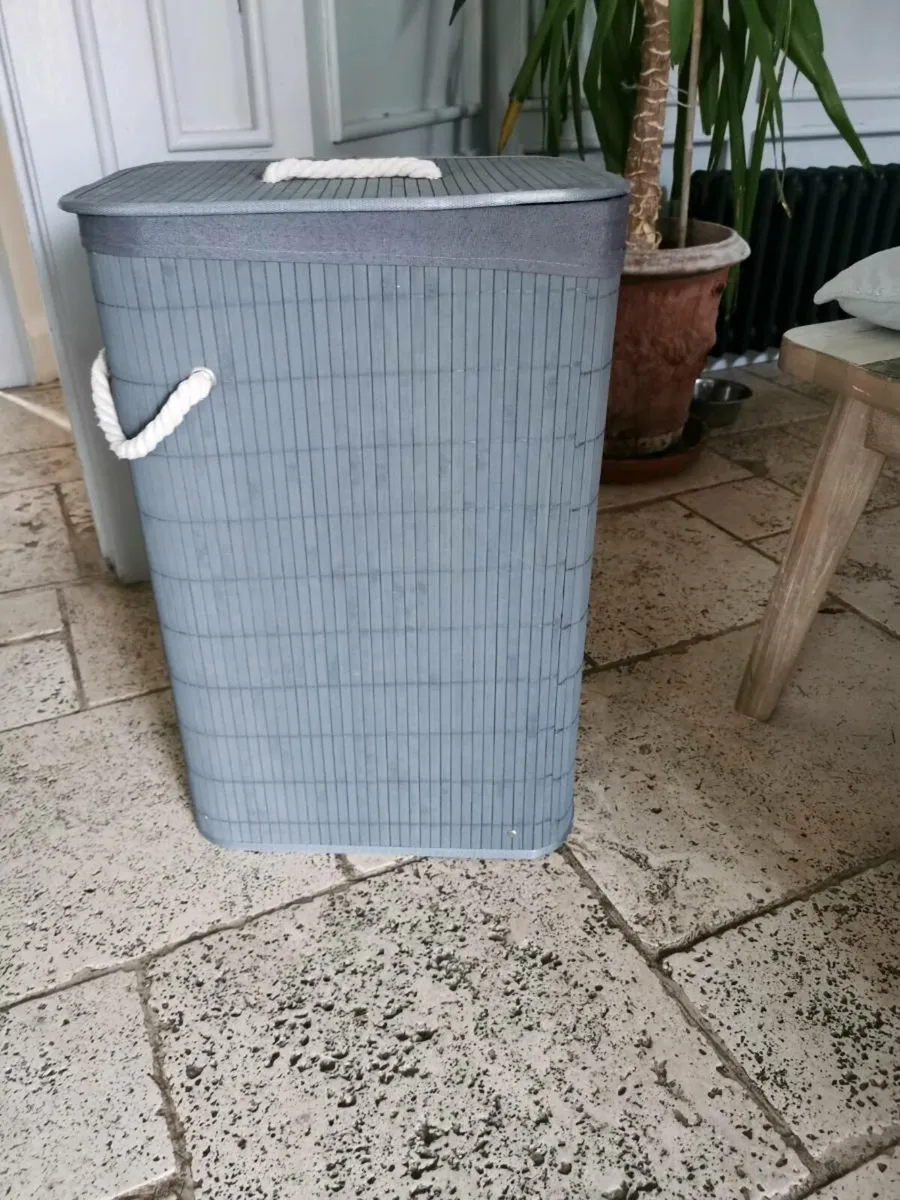 Laundry basket - Image 1