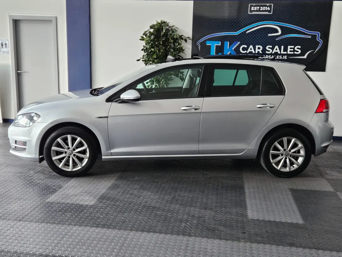 16 VOLKSWAGEN GOLF LOUNGE EDITION TDI - Image 2