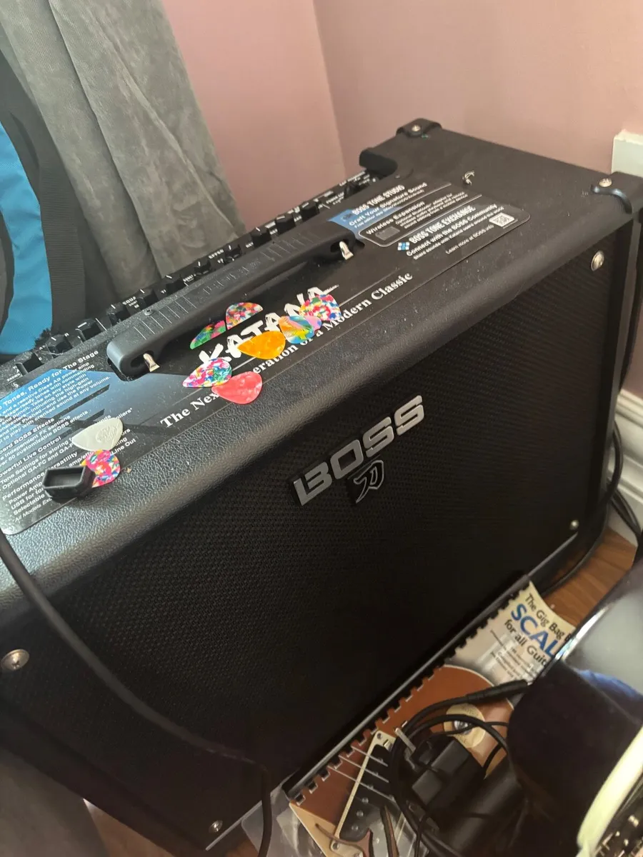 Guitar amplifier - Image 1