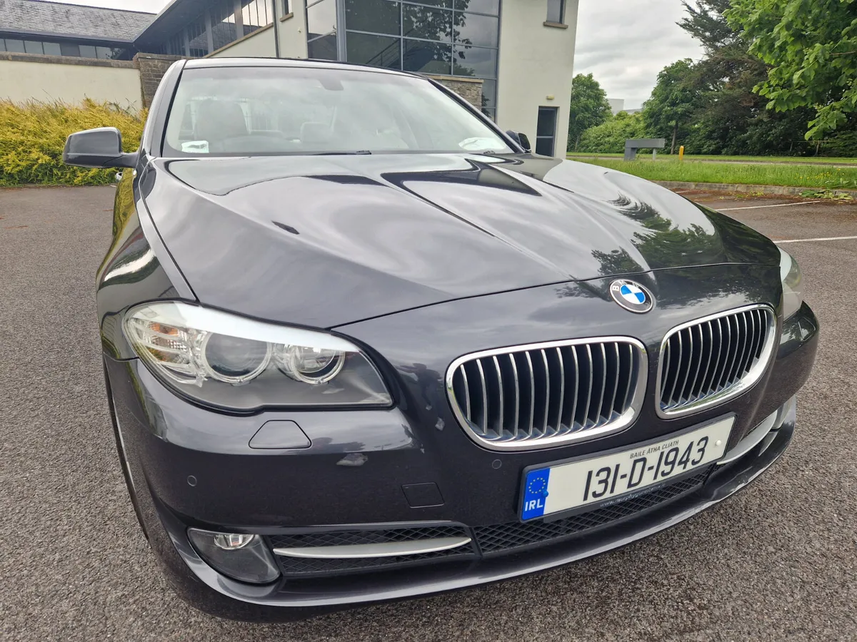 BMW 520 SPORT,AUTO VERY LOW KMS - Image 4