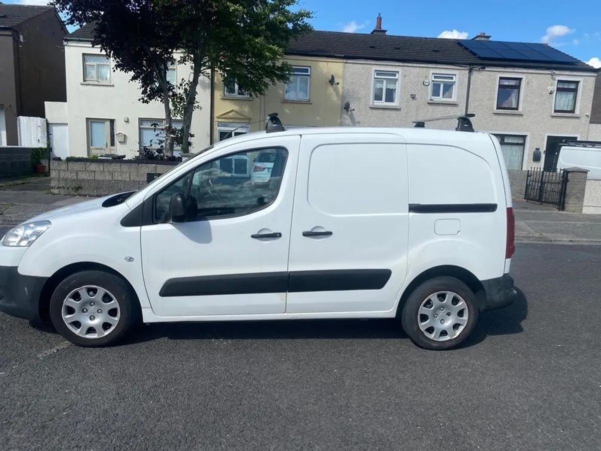 2009 Peugeot Partner new cvrt - Image 4