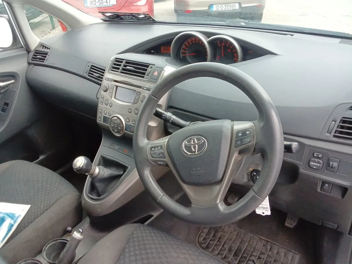 Toyota Verso NG 2.0 D-4d Luna - Image 4