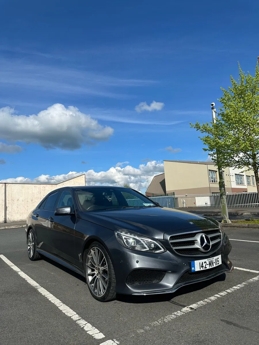 Mercedes-Benz - Image 1