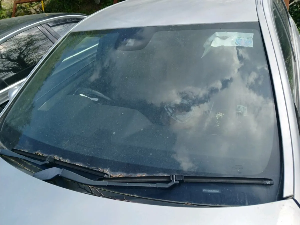 2012 Mercedes E350 Automatic needs repair - Image 2