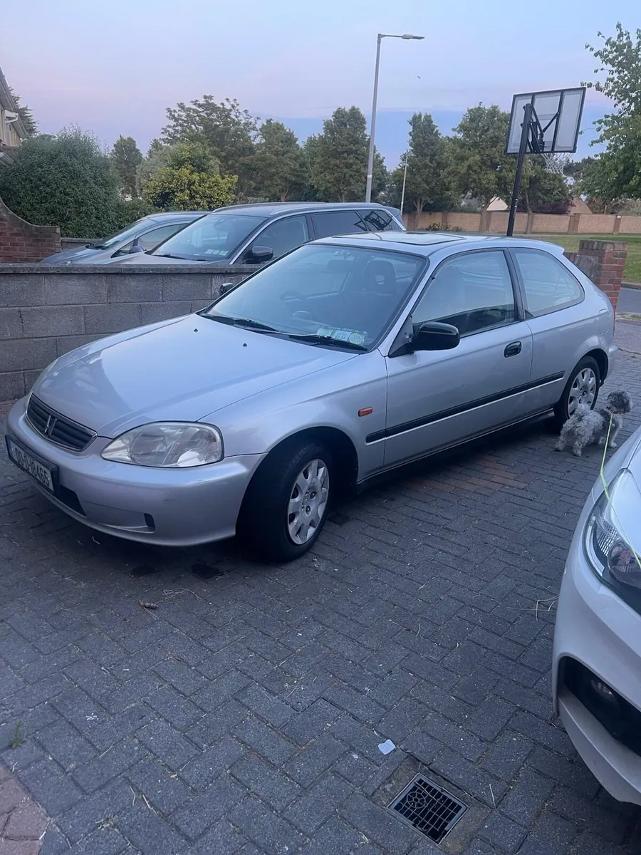 Honda civic - Image 3