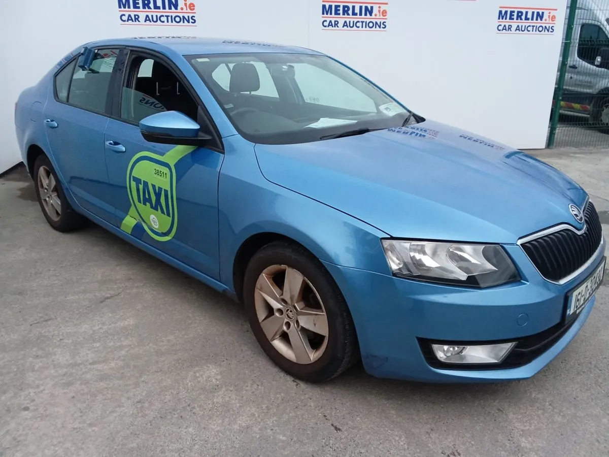 Skoda Octavia Ambition 1.6tdi 110HP Auto - Image 3