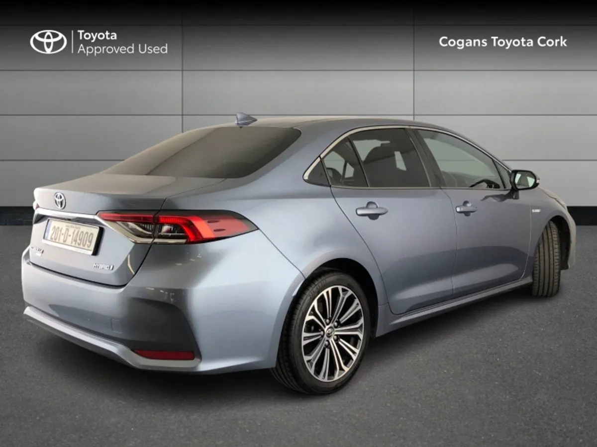 Toyota Corolla Corolla HYB Luna Sport SA - Image 2