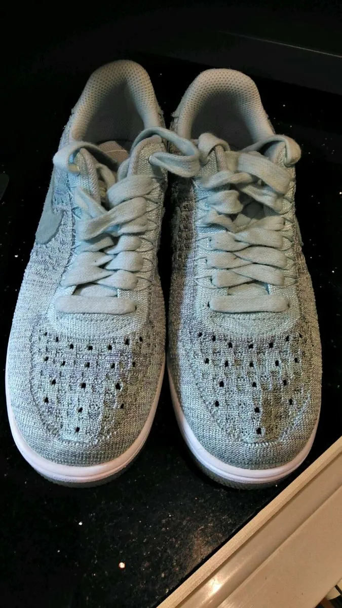 Ladies Nike air force trainers - Image 1