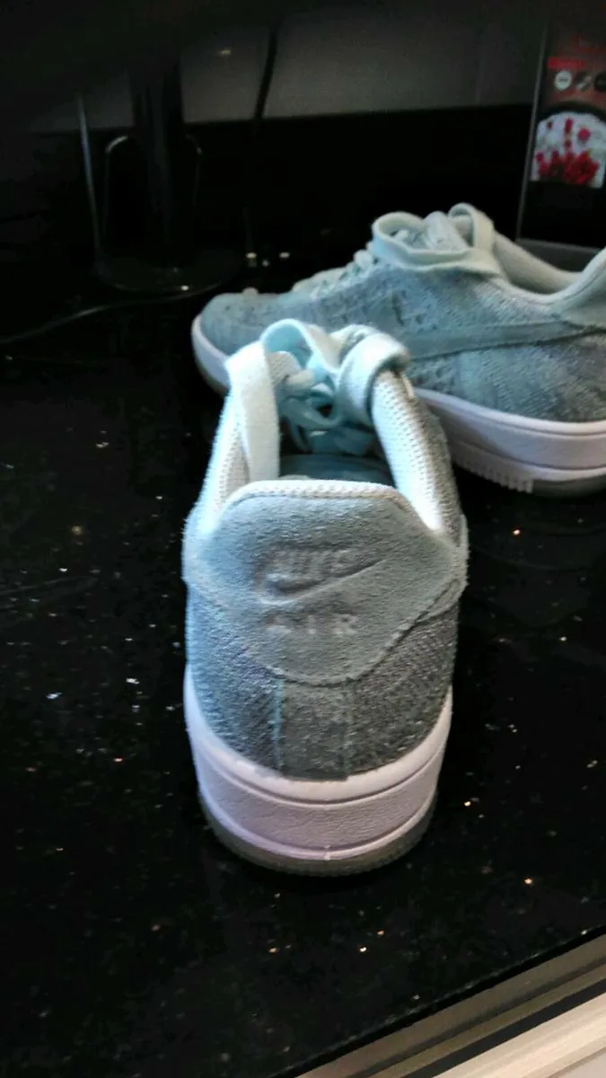 Ladies Nike air force trainers - Image 3