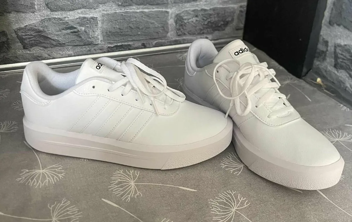 addidas trainers size 6 - Image 1