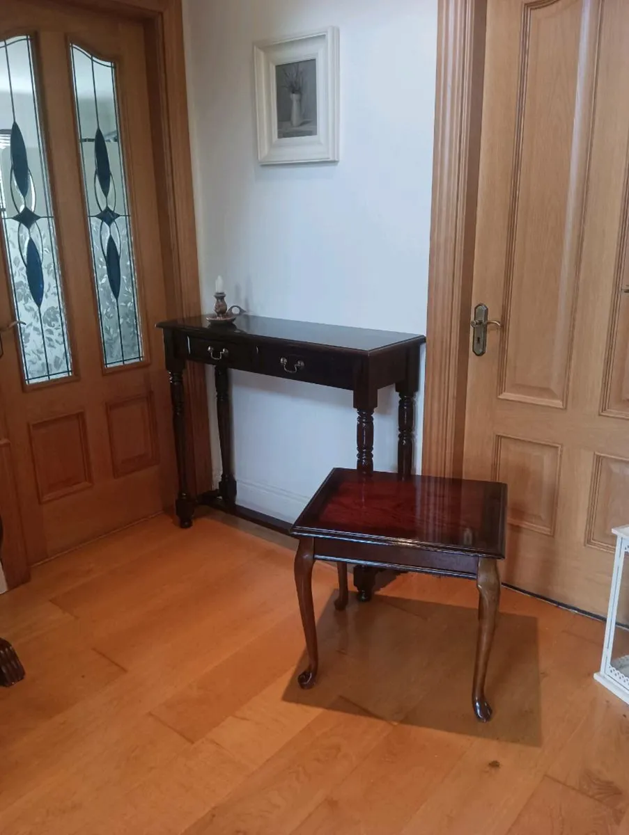 Absolutely beautiful solid mahogany table,side tab - Image 4
