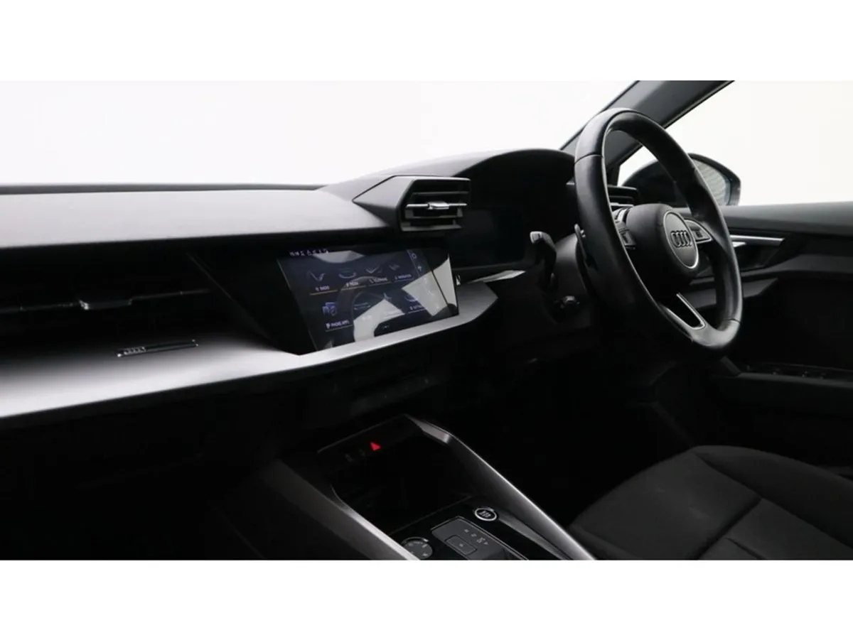 Audi A3 Technik 30 TDI S-A - Image 3