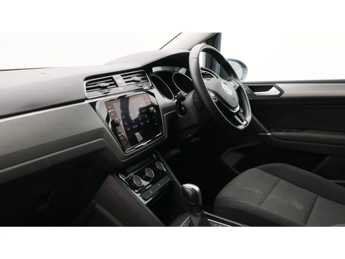 Volkswagen Touran SE Family TDI S-A - Image 4
